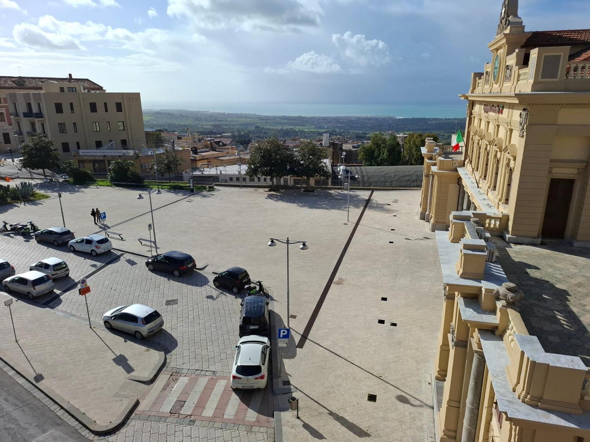 B&B Le Lumie "Il Cortiletto Del Centro" Agrigento Luaran gambar